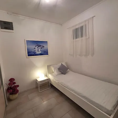 شقة Garden Oasis With Terrace And Free Parking *