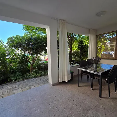 شقة Garden Oasis With Terrace And Free Parking *